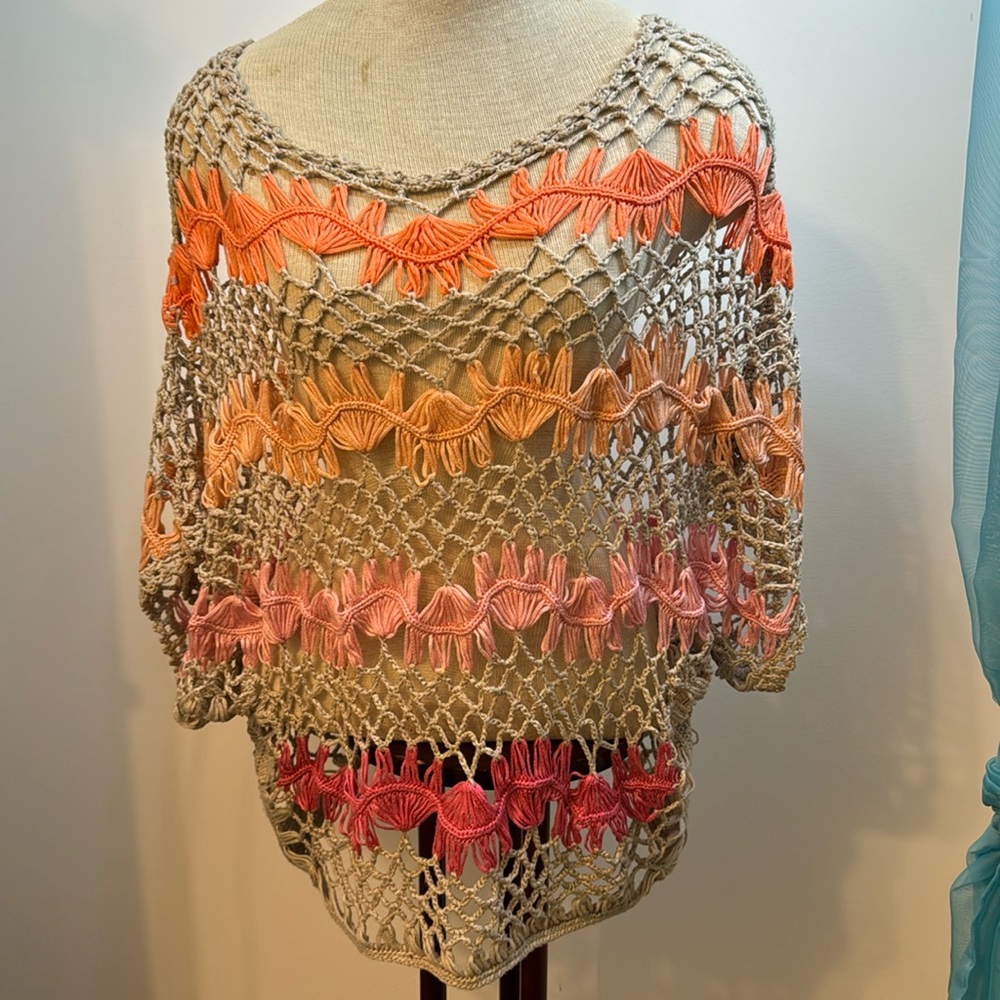 Cool Attitude Women’s Fishnet Knit Top Size Medium